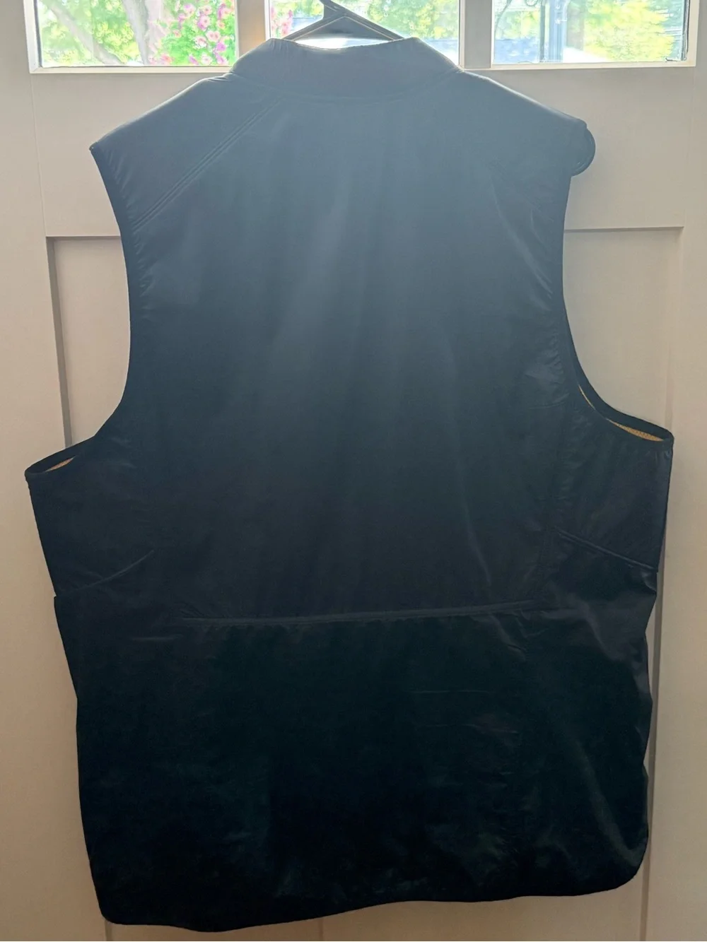 Men’s Nike Iowa Hawkeyes light weight vest